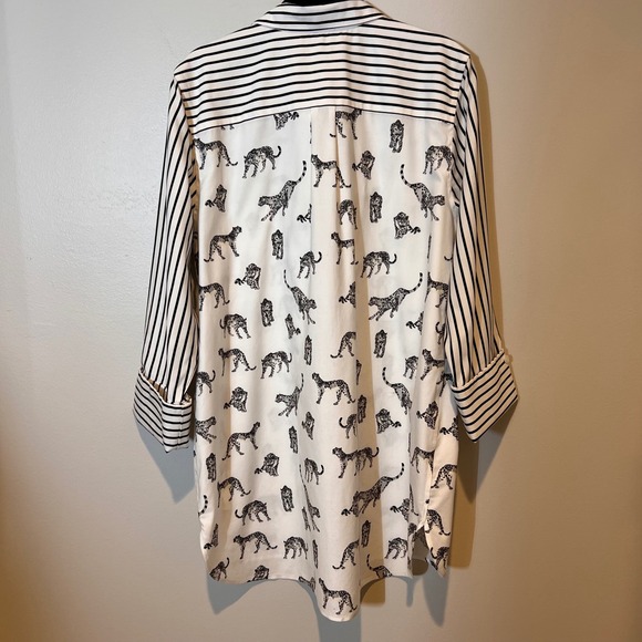 Chicos Chic‎ Stretch No Iron Cheetah Print Button Down Tunic Size 2/Large/12 - Picture 13 of 15
